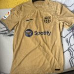 Nike Men's Tan and Yellow T-shirt