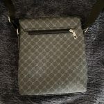 Black unisex messenger bag - Image 3