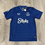 Hummel Men's Blue and Navy Shirt - Image 2