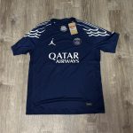 Jordan Men's Navy and Blue T-shirt - Image 2