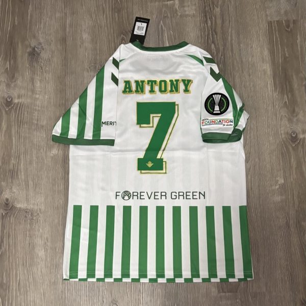 Hummel Men's White and Green T-shirt