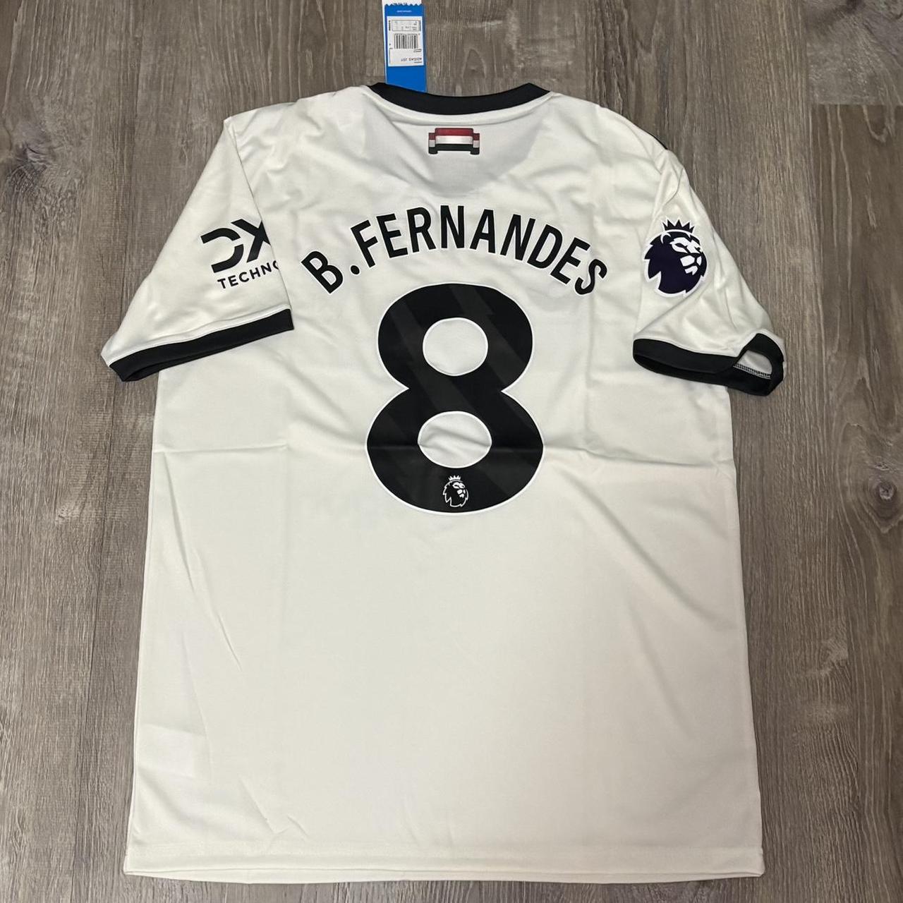 P0 Adidas Men's White T-shirt - Image 1