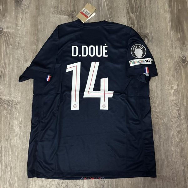 Nike Men's Navy and Blue Shirt