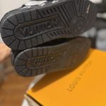 Louis Vuitton Men's Black Trainers - Image 6