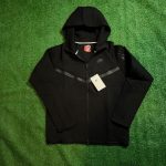 Nike Men's Black Hoodie - Image 3