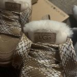 UGG Women's Tan and Brown Trainers - Image 5