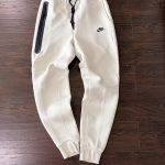 Nike Men's White and Cream Hoodie - Image 3
