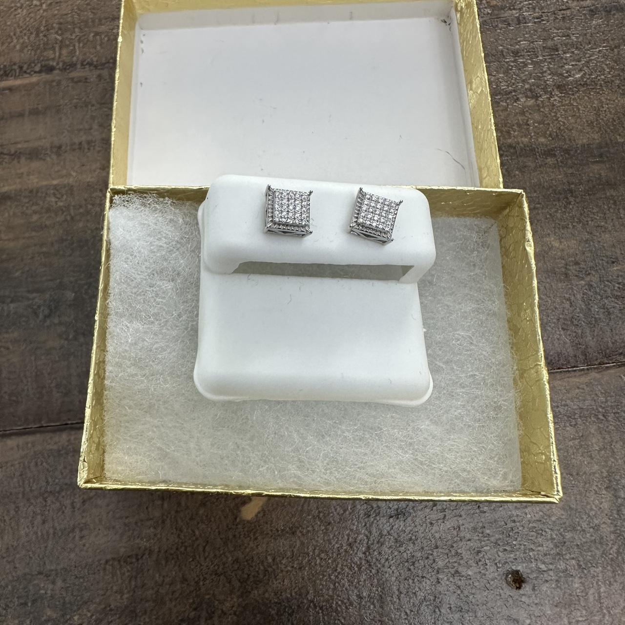 P0 moissanite earrings - Image 1