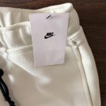 Nike Men's White and Cream Hoodie - Image 5