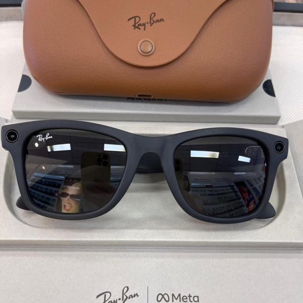 Men's Black and Grey Sunglasses