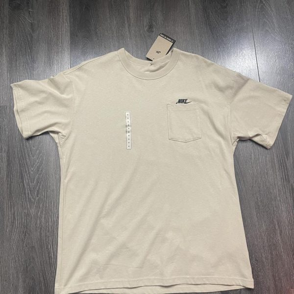Nike Men's Cream and Tan T-shirt