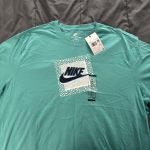 Nike Men's Blue and Green T-shirt
