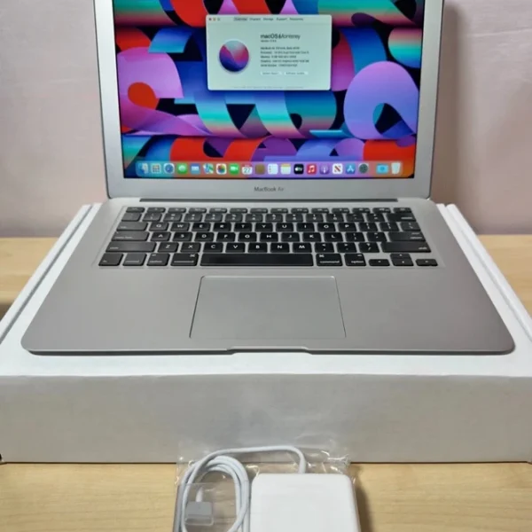 MacBook Air 13-inch 2017