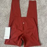Lululemon Women's Red Leggings - Image 2