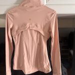 Lululemon Women's Pink - Image 2