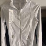 Lululemon Women's White and Blue Jacket