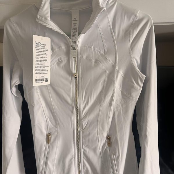 Lululemon Women's White and Blue Jacket