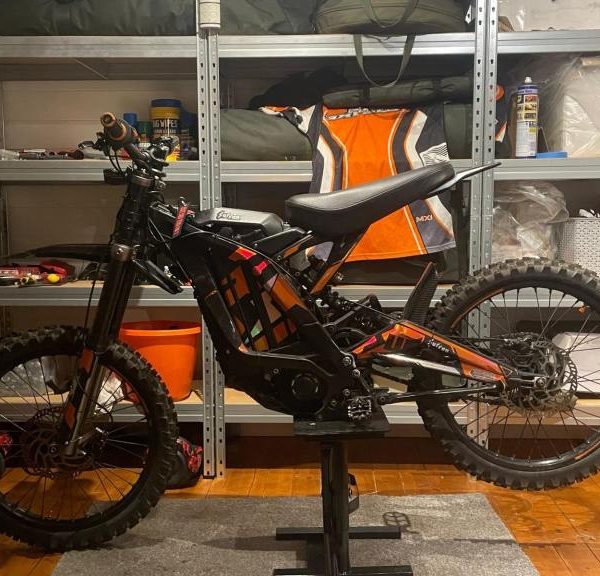 Surron light bee x 2023 fully electric dirt bike